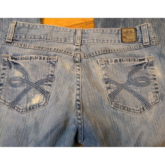 BKE Culture Jeans Women's 31 x 29.5 Blue Stretch Bootcut Whiskering Distressed - Picture 7 of 8
